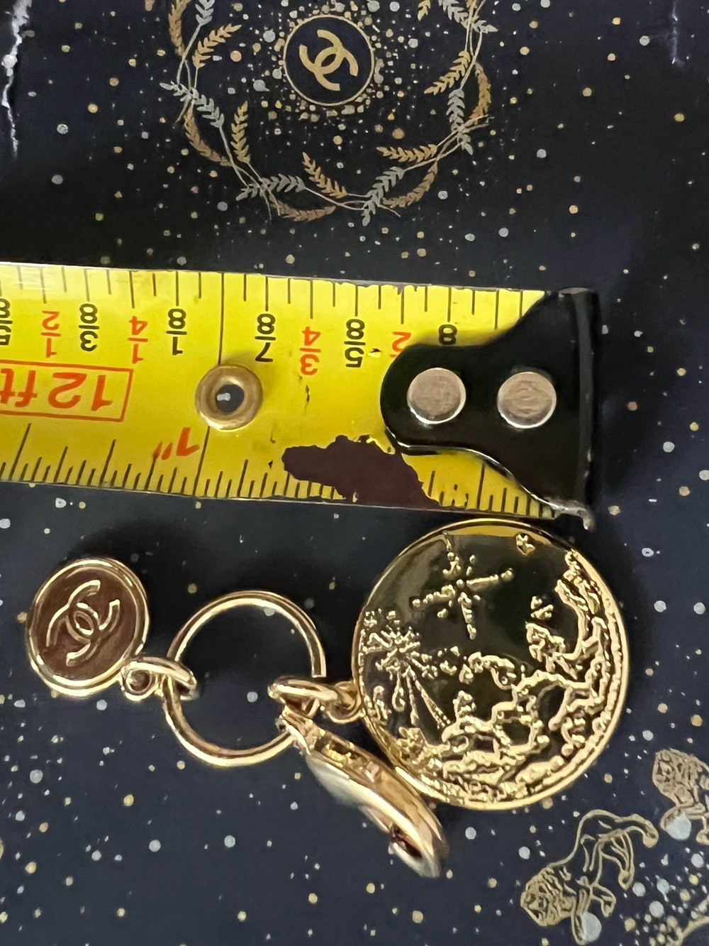 CHANEL Gold-Tone Coin Charm Holder with CC Logo New - Picture 3 of 8